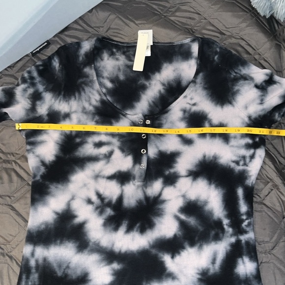 Gorgeous, thermal tie-dye extra large from Victoria’s Secret sleep dress - Picture 9 of 13